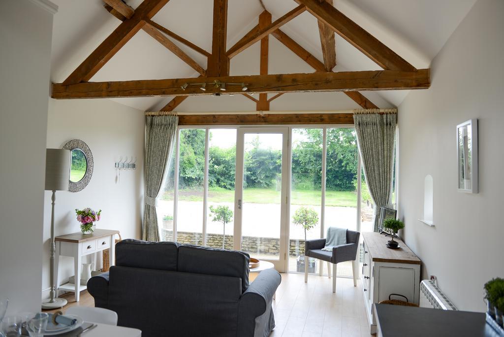 Cromhall Farm Chippenham  Buitenkant foto