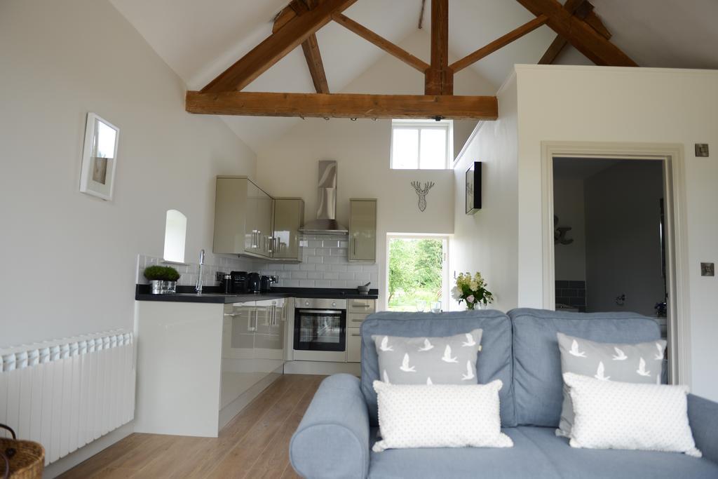 Cromhall Farm Chippenham  Buitenkant foto